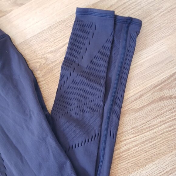 Lululemon Reveal Precision Tight 25" Boysenberry Purple Size 4 - Picture 4 of 8